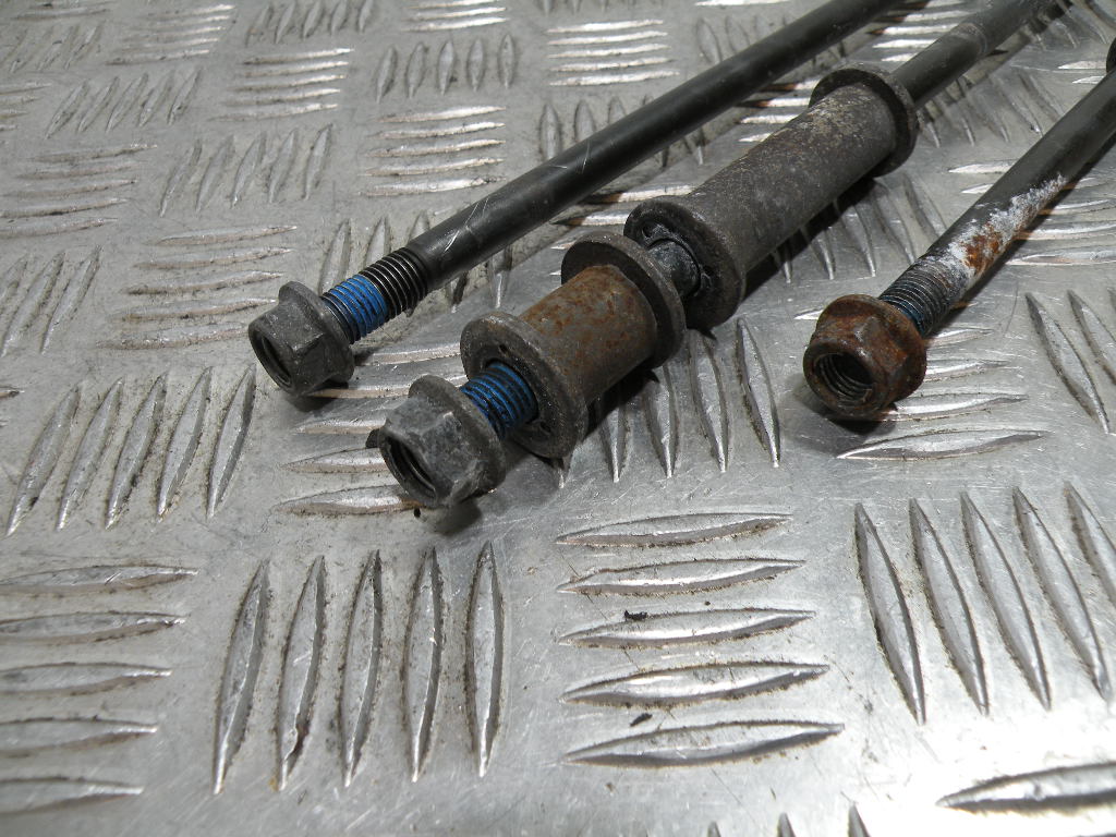 Axes moteur SUZUKI XF 650 FREEWING 4t -1998-