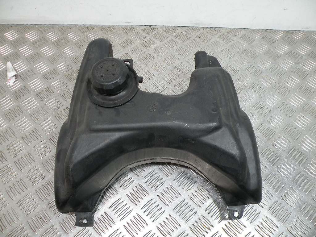 Réservoir d’essence PEUGEOT 50 VIVACITY 2t -2002-