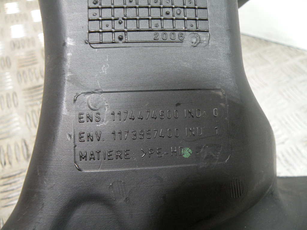 Réservoir d’essence PEUGEOT 50 VIVACITY 2t -2002-