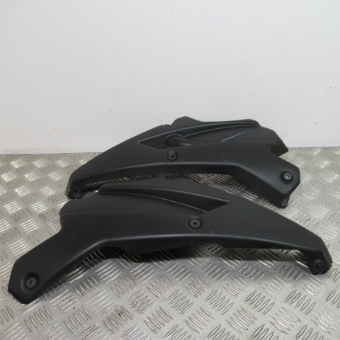 Caches arrière droit et gauche KAWASAKI Z800 – 2014 –