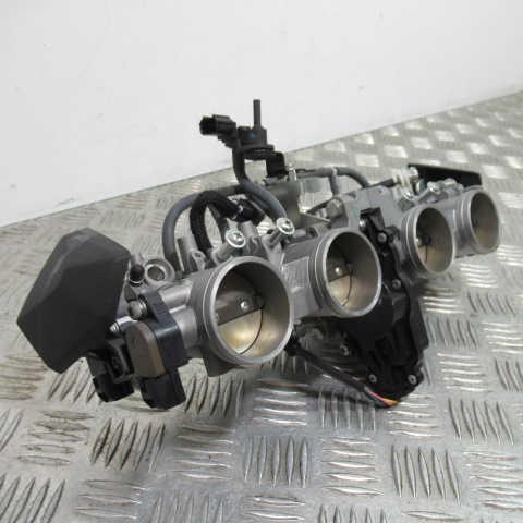 Boitier papillon KAWASAKI Z800 – 2014 –