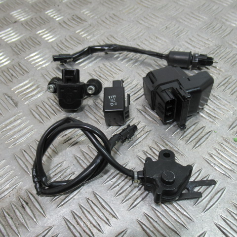Capteur,relais,contacteur KAWASAKI Z800 – 2014 –