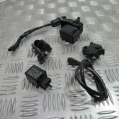 Capteur,relais,contacteur KAWASAKI Z800 – 2014 –
