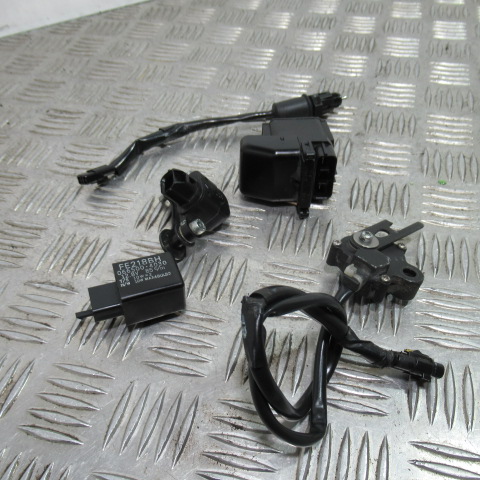 Capteur,relais,contacteur KAWASAKI Z800 – 2014 –