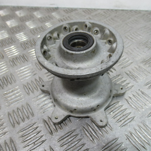 Moyeu roue avant YAMAHA 250 YZF 36 TROUS