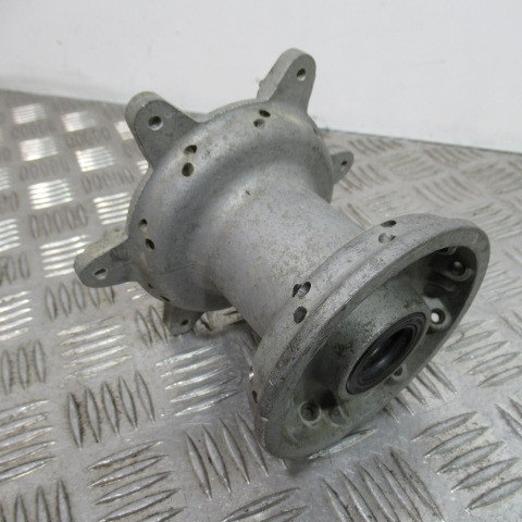Moyeu roue avant YAMAHA 250 YZF 36 TROUS