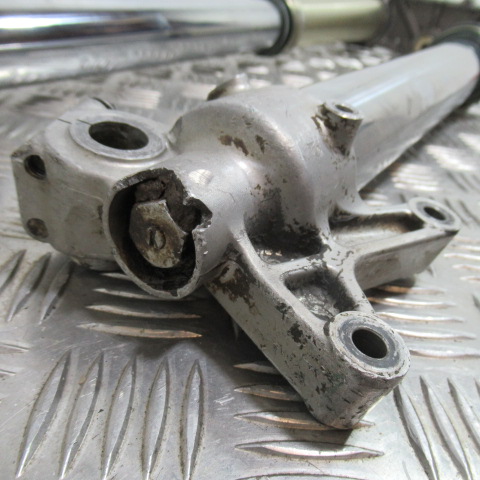 Fourche YAMAHA 250 YZF – 2011 –