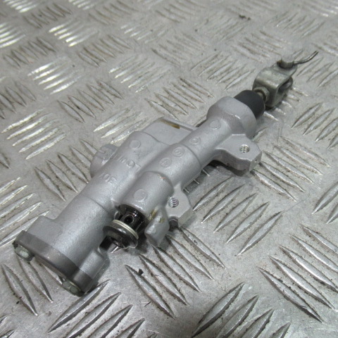 Maitre cylindre frein arrière YAMAHA 250 YZF – 2011 –