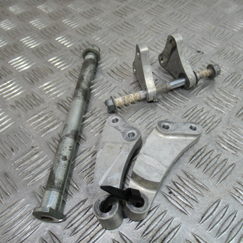 Support moteur+axe YAMAHA 250 YZF – 2011 –