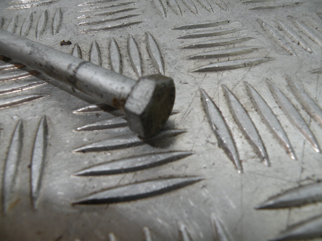 Axe de bras oscillant PEUGEOT 50 LUDIX 2t -2014-