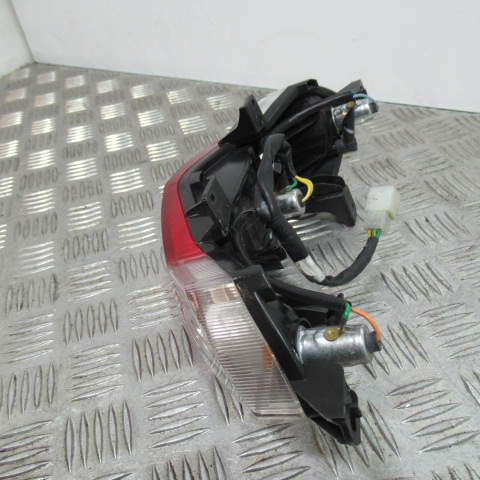 Feu PEUGEOT 50 KISBEE 4T – 2020 –