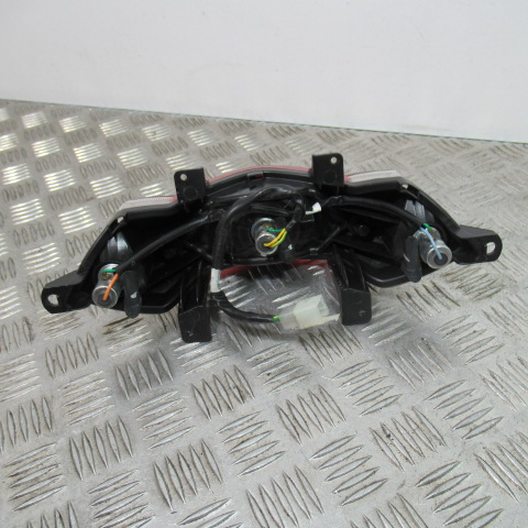 Feu PEUGEOT 50 KISBEE 4T – 2020 –