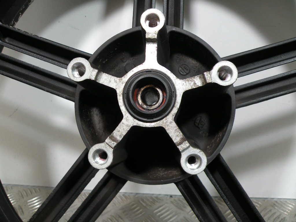 Roue avant KYMCO 50 AGILITY 2t -2011-