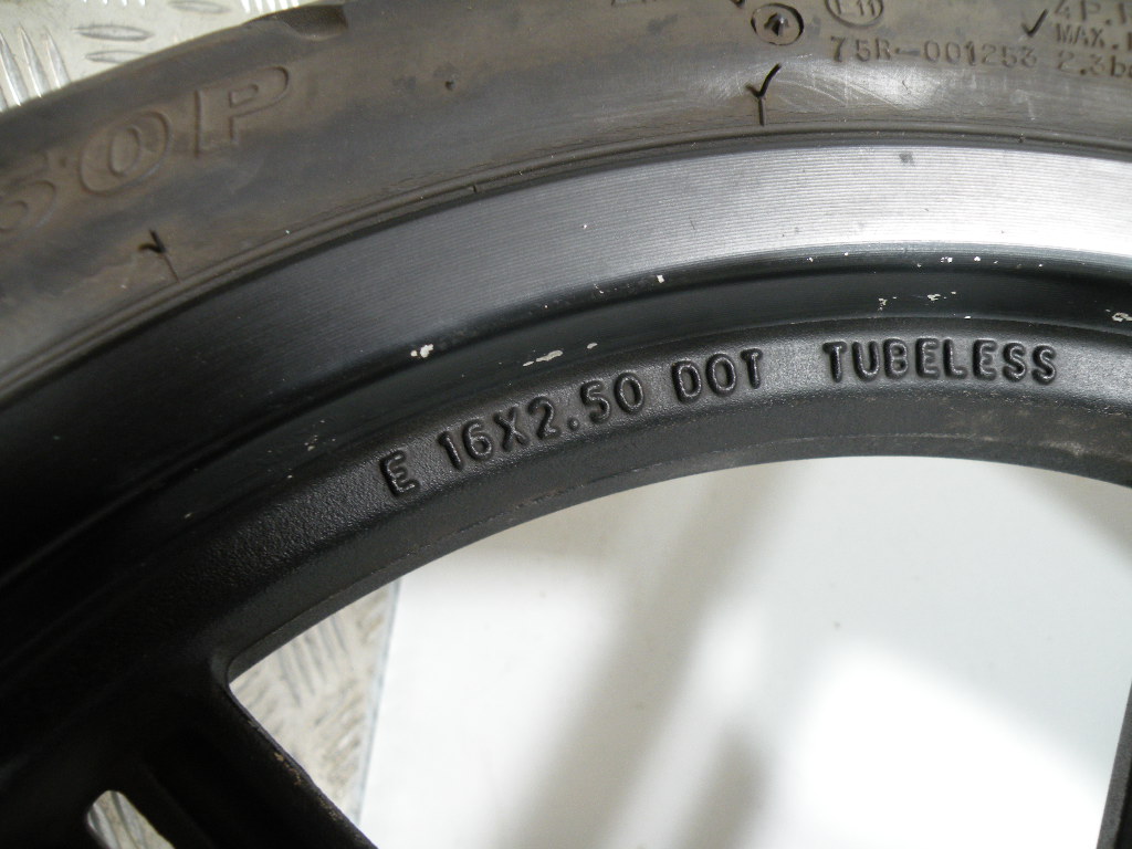 Roue avant KYMCO 50 AGILITY 2t -2011-