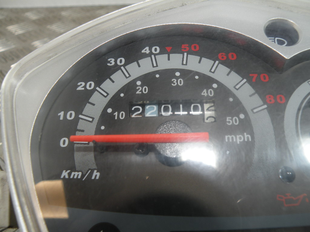 Compteur (22 010 km) KYMCO 50 AGILITY 2t -2011-