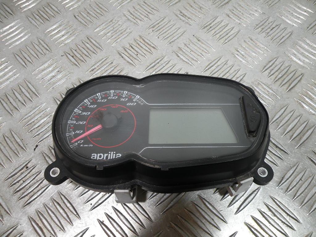 Compteur (22 654 km) APRILIA 50 SR MOTARD 2t -2019-