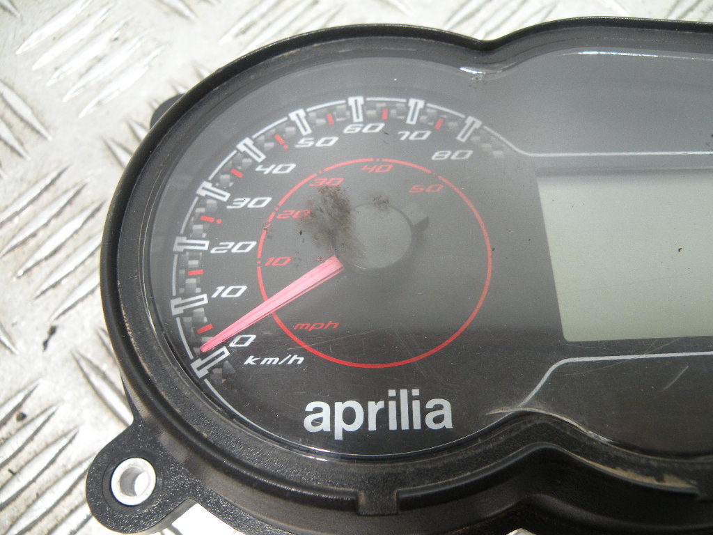 Compteur (22 654 km) APRILIA 50 SR MOTARD 2t -2019-