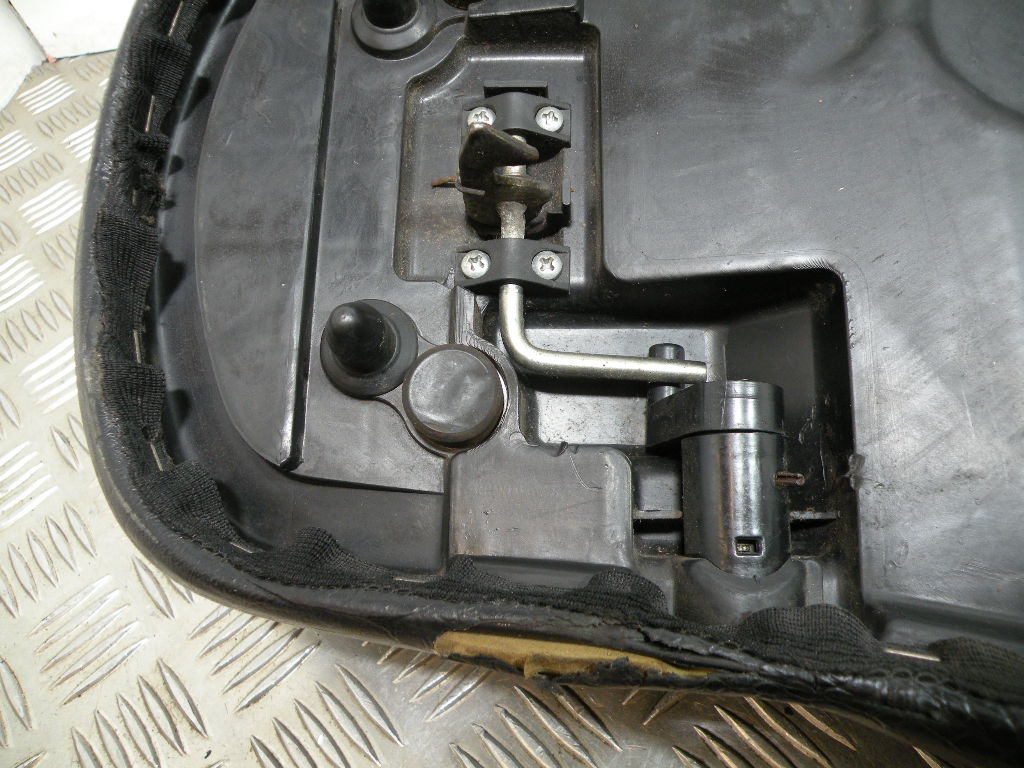 Selle APRILIA 50 SCARABEO 4t -2009-