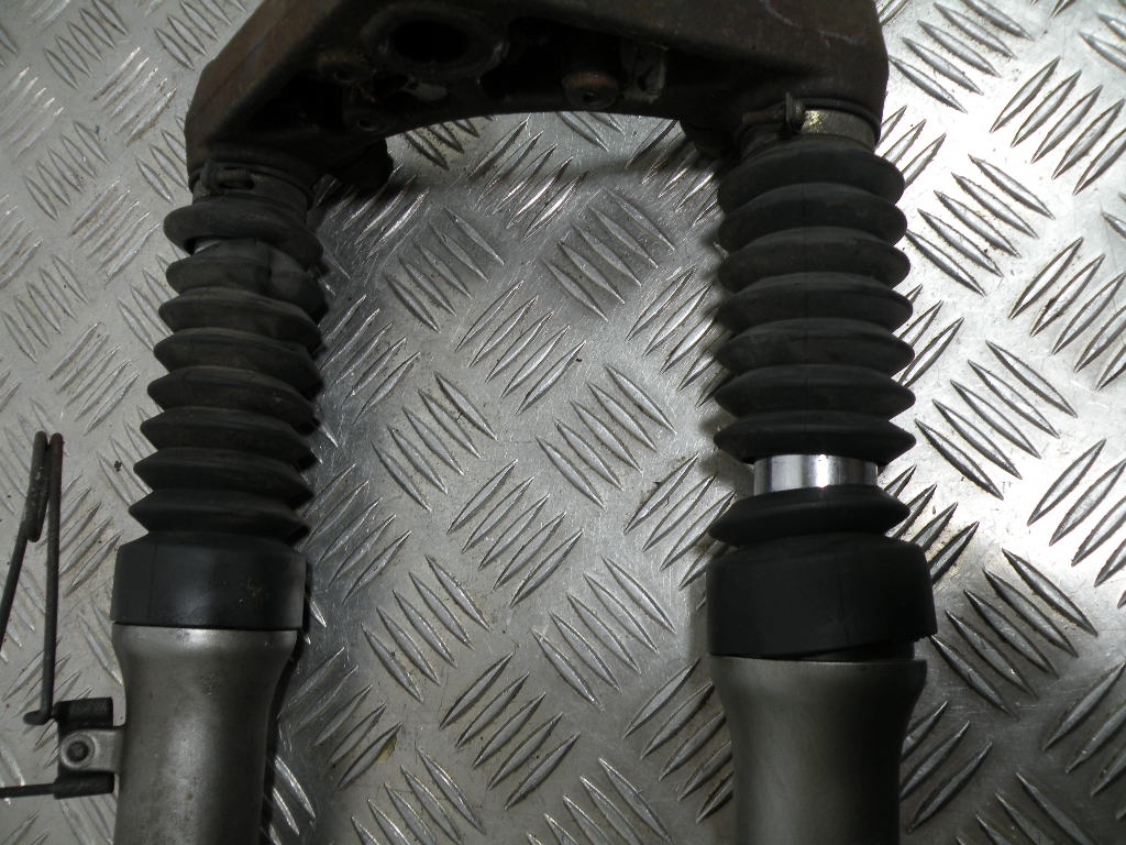 Fourche YAMAHA 125 CYGNUS 4t -2006-