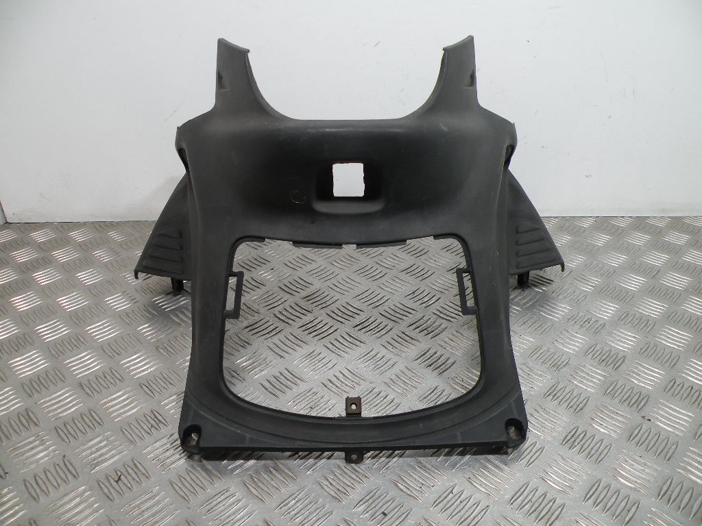 Cache sous selle YAMAHA 125 CYGNUS 4t -2006-