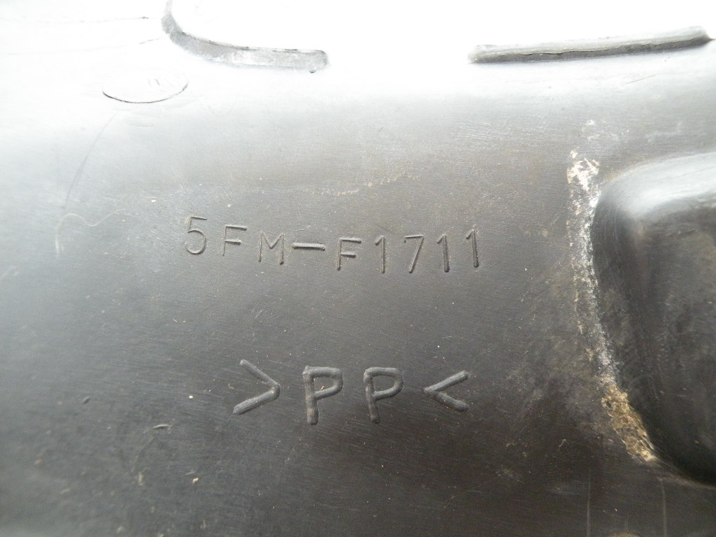 Cache sous selle YAMAHA 125 CYGNUS 4t -2006-