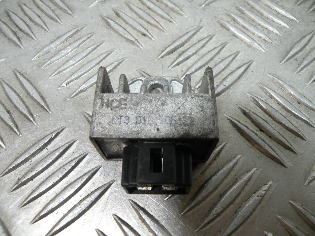 Régulateur de tension YAMAHA 125 CYGNUS 4t -2006-