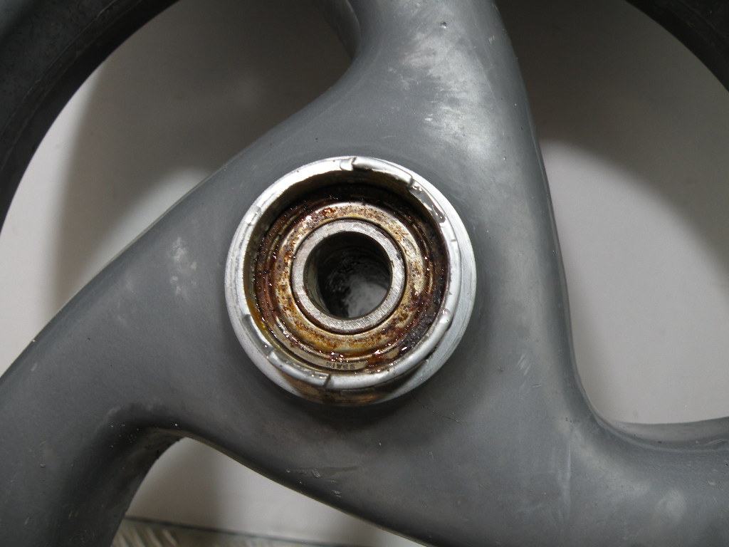 Roue avant PEUGEOT 100 ELYSEO 2t -2003-