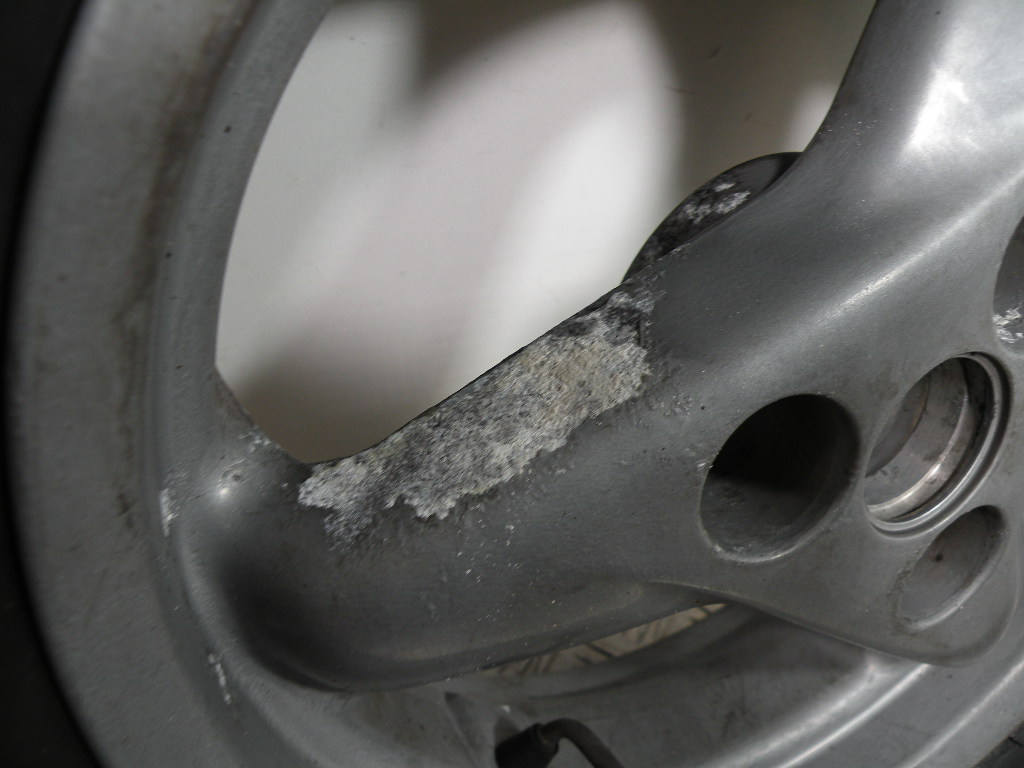 Roue arrière PEUGEOT 100 ELYSEO 2t -2003-