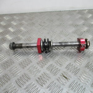 Axe roue arrière KAWASAKI 125 KDX – 2002 –