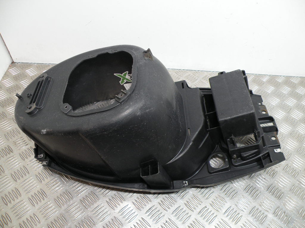 Coffre sous selle PIAGGIO 50 NRG 2t -2010-