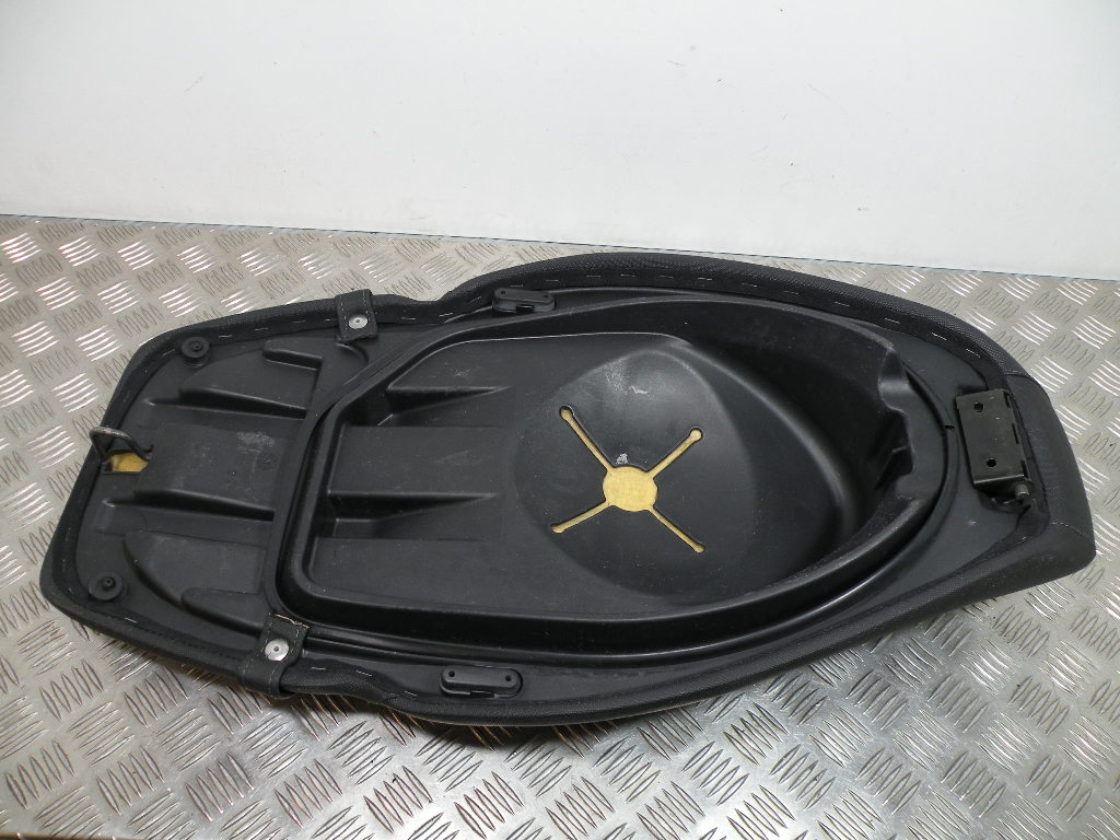 Selle PIAGGIO 50 NRG 2t -2010-