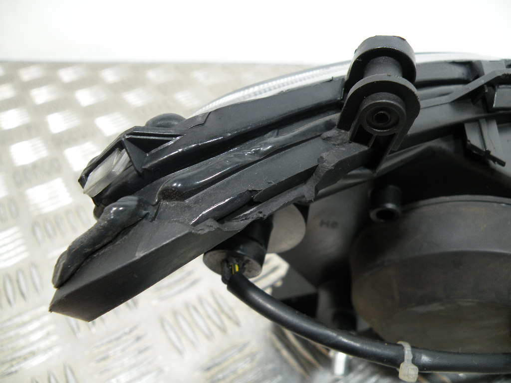 Optique / Phare avant PIAGGIO 50 NRG 2t -2010-