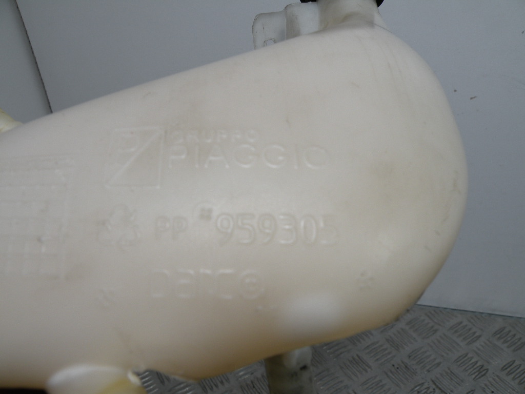 Vase d’expansion PIAGGIO 50 NRG 2t -2010-