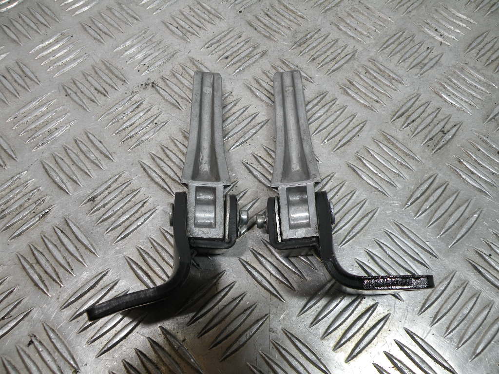 Repose pieds PIAGGIO 50 NRG 2t -2010-