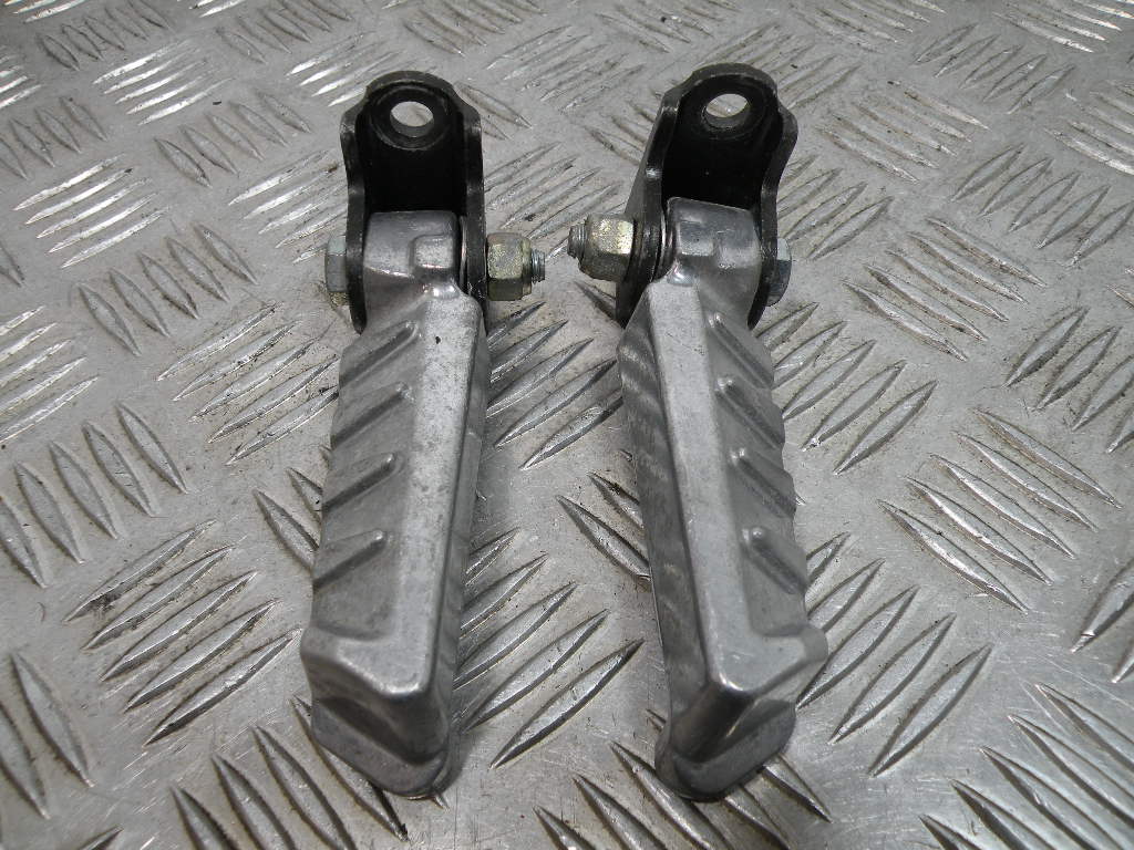 Repose pied PEUGEOT 50 LUDIX 2t -2007-