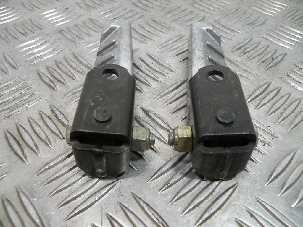 Repose pied PEUGEOT 50 LUDIX 2t -2007-