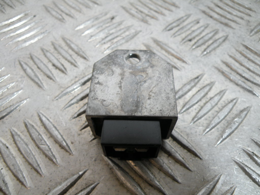 Régulateur de tension PEUGEOT 50 LUDIX 2t -2007-