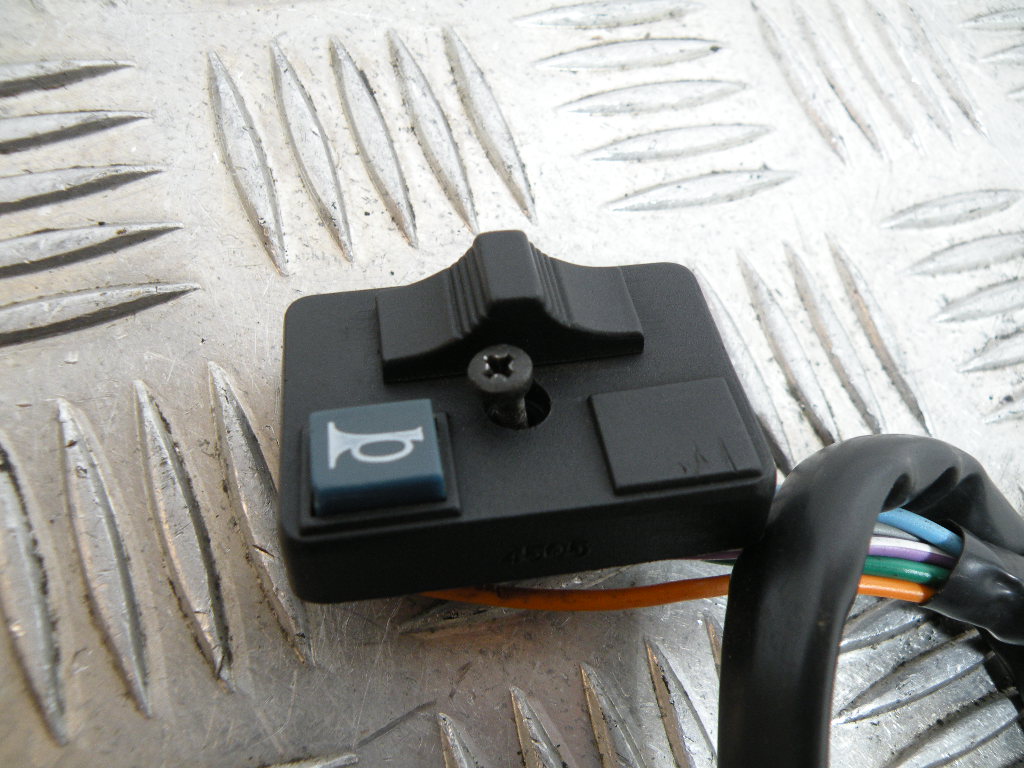 Bouton de klaxon PEUGEOT 50 LUDIX 2t -2007-