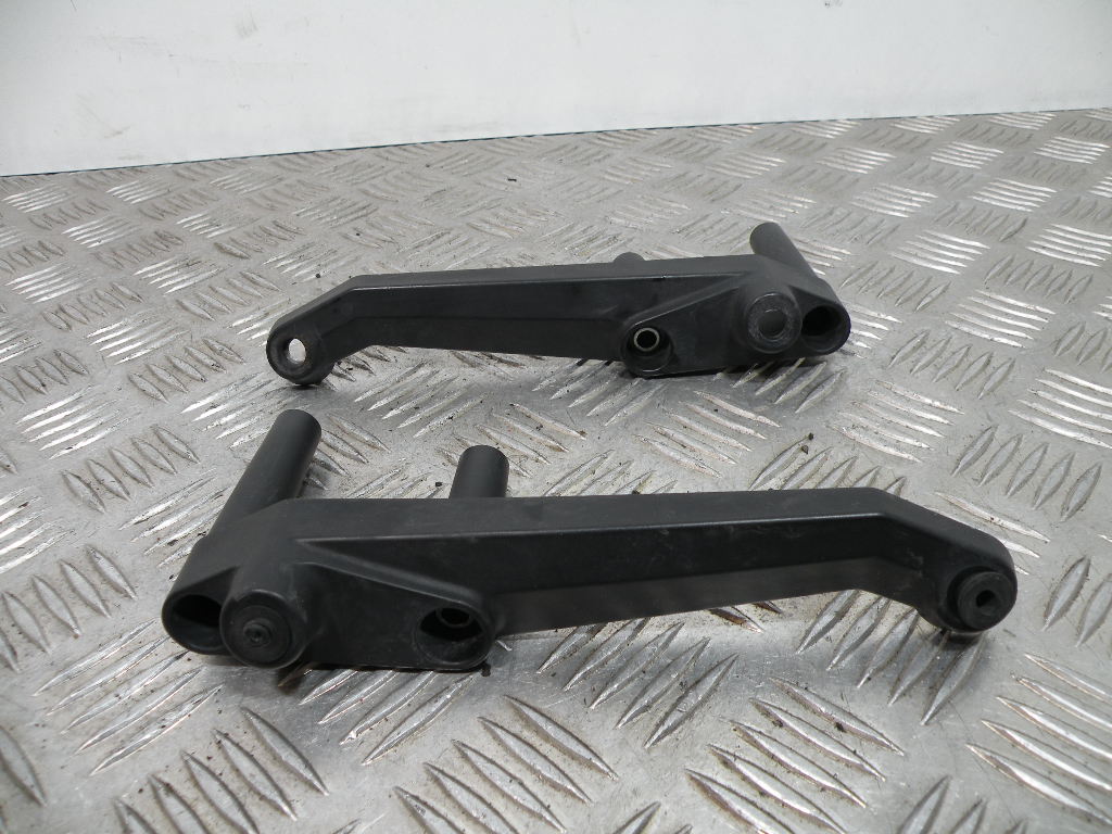 Support pare-brise MBK 125 OCEO 4t -2013-