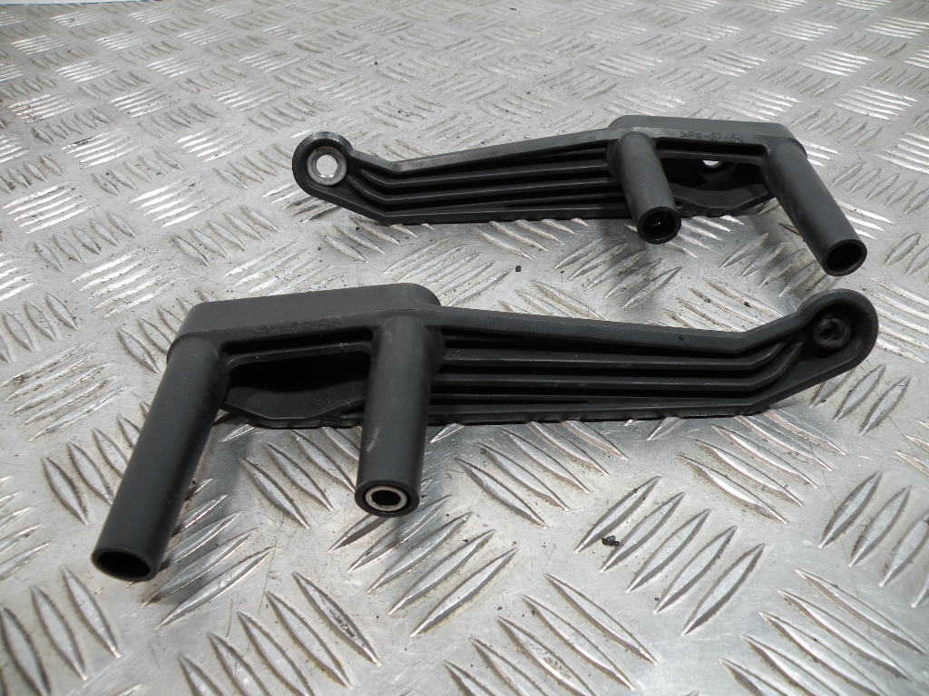 Support pare-brise MBK 125 OCEO 4t -2013-