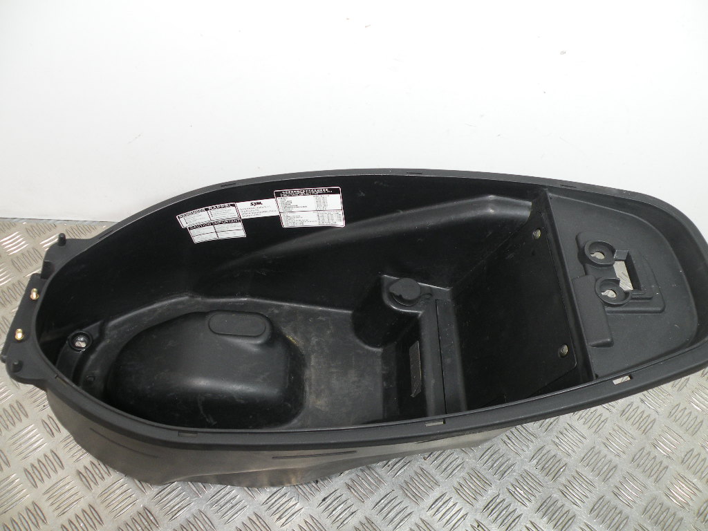 Coffre sous selle SYM 50 ORBIT III 4t -2019-