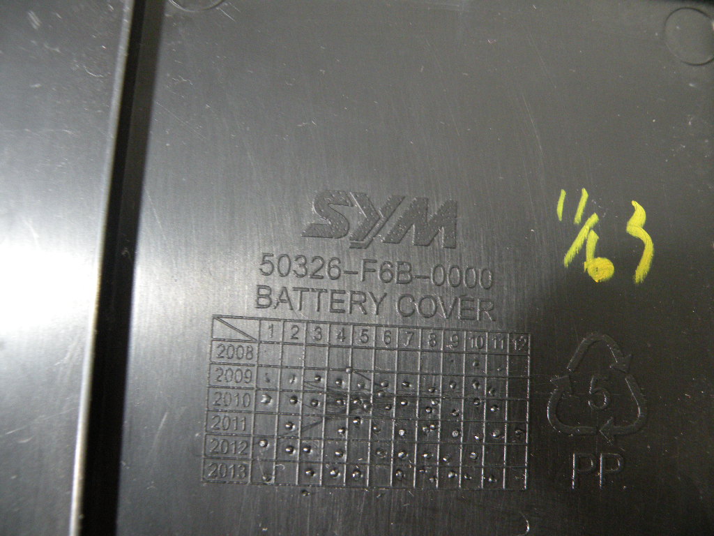 Coffre sous selle SYM 50 ORBIT III 4t -2019-