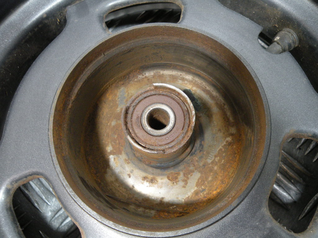 Jante avant HONDA 50 ZOOMER 2t -2012-