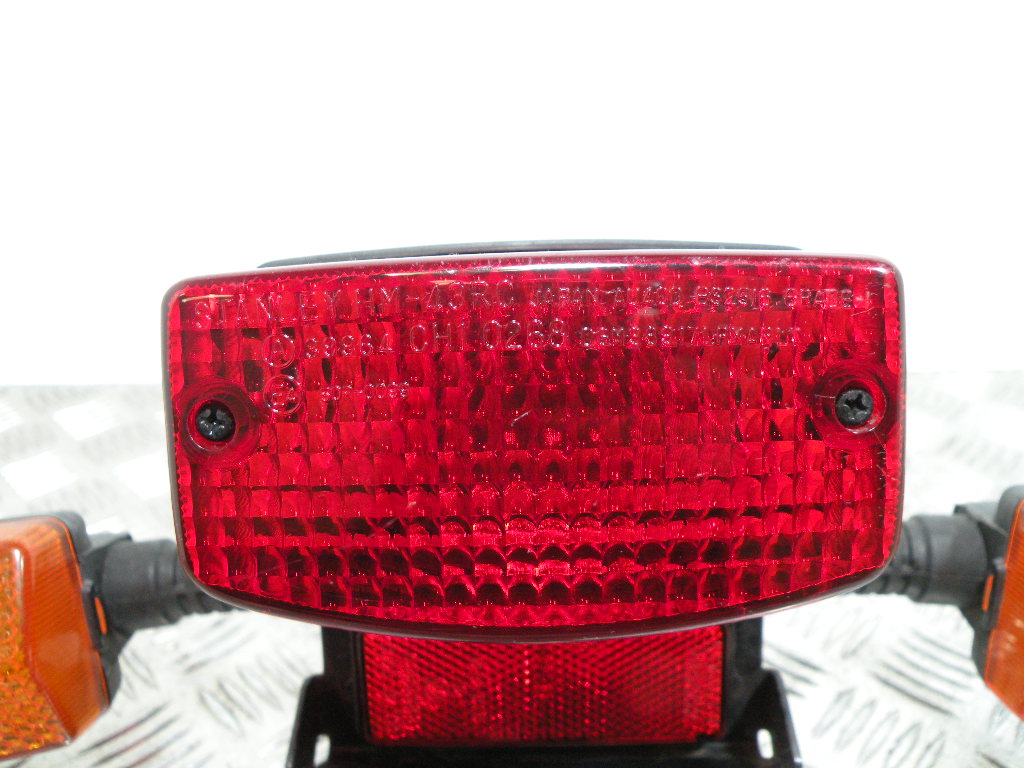Feu et clignotants arrière HONDA 50 ZOOMER 2t -2012-