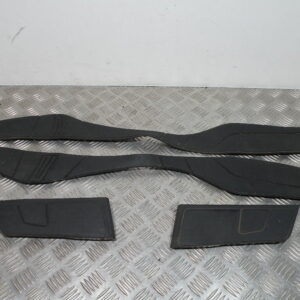 Tapis de marche pied SUZUKI 400 BURGMAN 4t -2012-