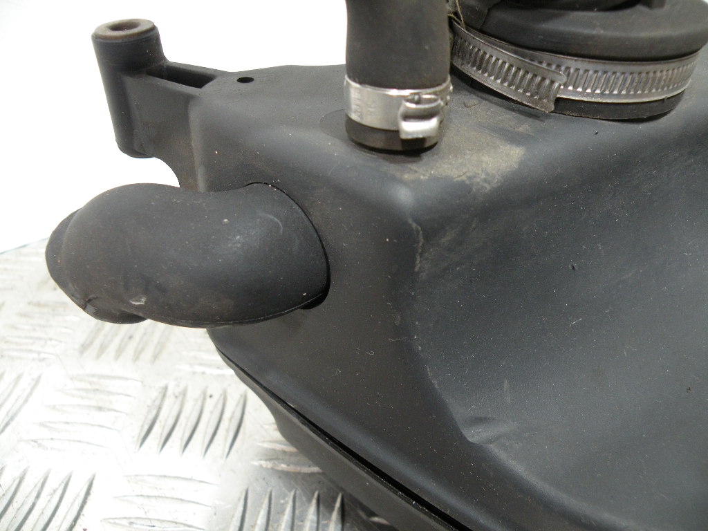 Boite à air VESPA 125 GTS 4t -2007-