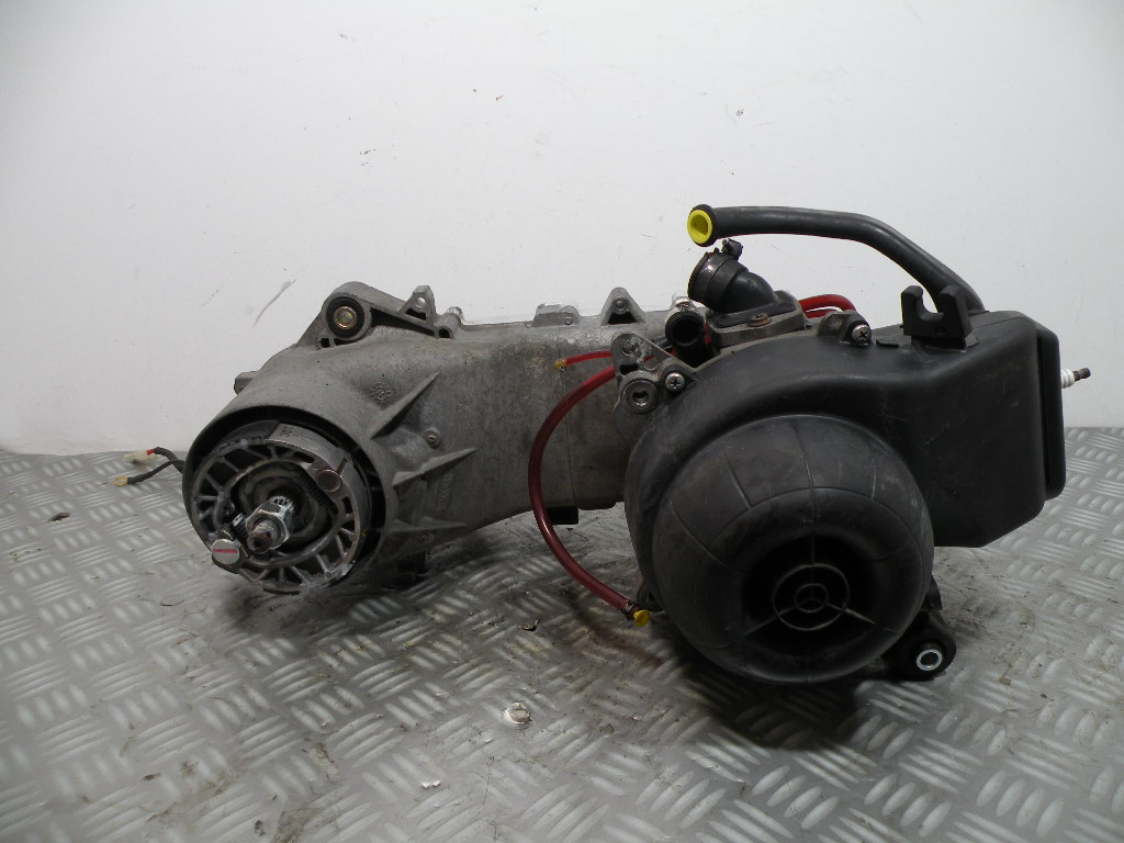 Moteur VESPA 50 LX 2t -2012- (C381M)(16 852 km)