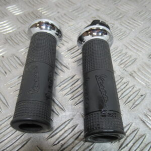 Poignées droite et gauche VESPA 125 GTS – 2016 –