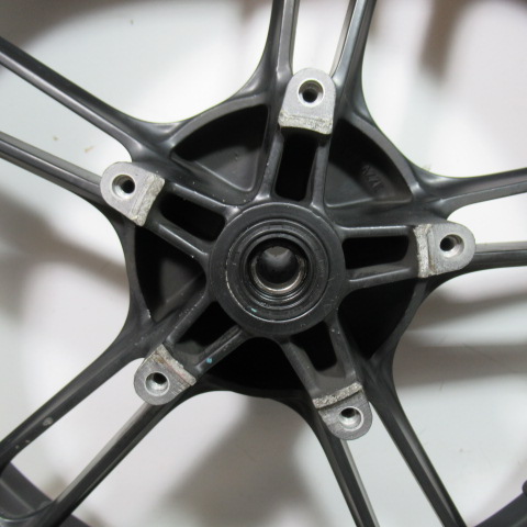 Roue arrière YAMAHA YZF-R 125 – 2010 –