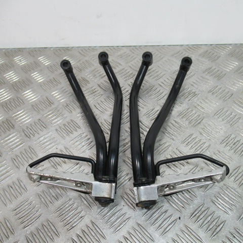 Platines repose pieds passager YAMAHA 125 YZF-R 125 – 2010 –